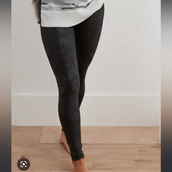 NWOT! Aerie Crackle High Waisted Leggings - Picture 2 of 7